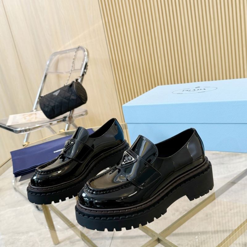 Pra*a leather shoes